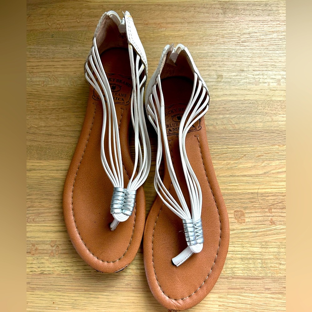 Lucky Brand Sandal. Size 6